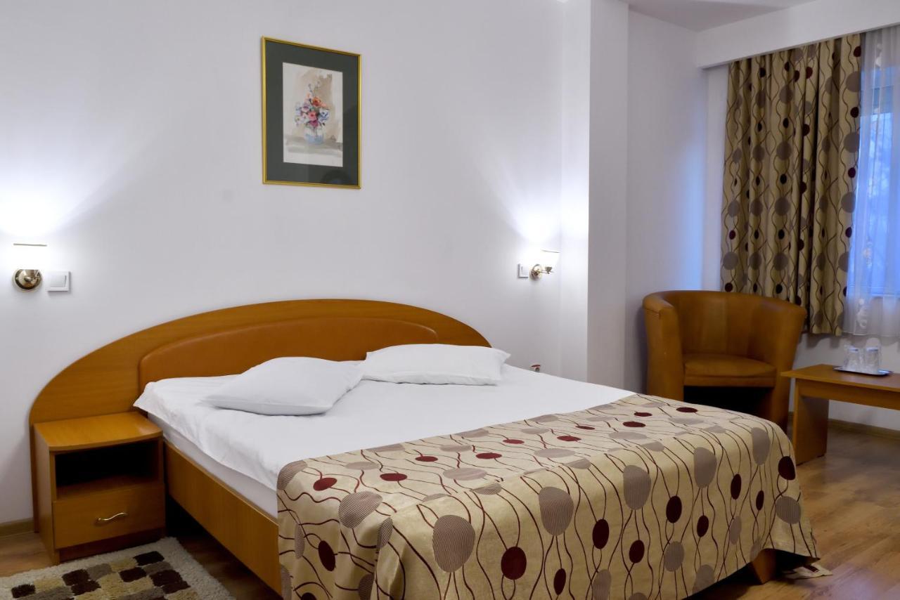 Hotel Select Τουλσέα Εξωτερικό φωτογραφία