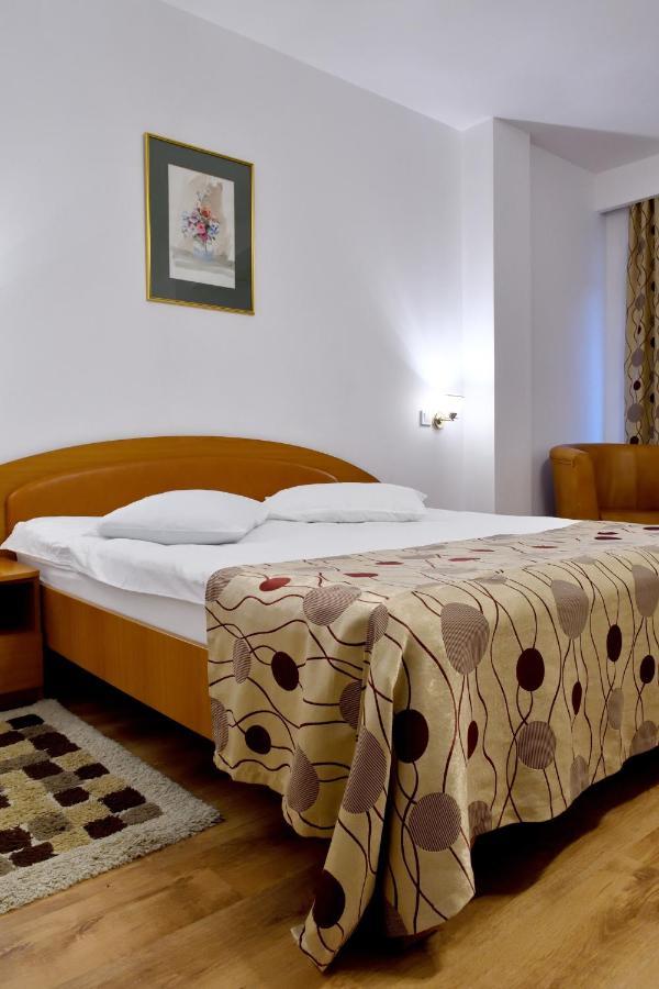Hotel Select Τουλσέα Εξωτερικό φωτογραφία
